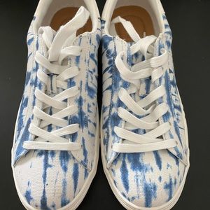 3/$12 - Universal Thread Tie Dye Sneakers NWOT